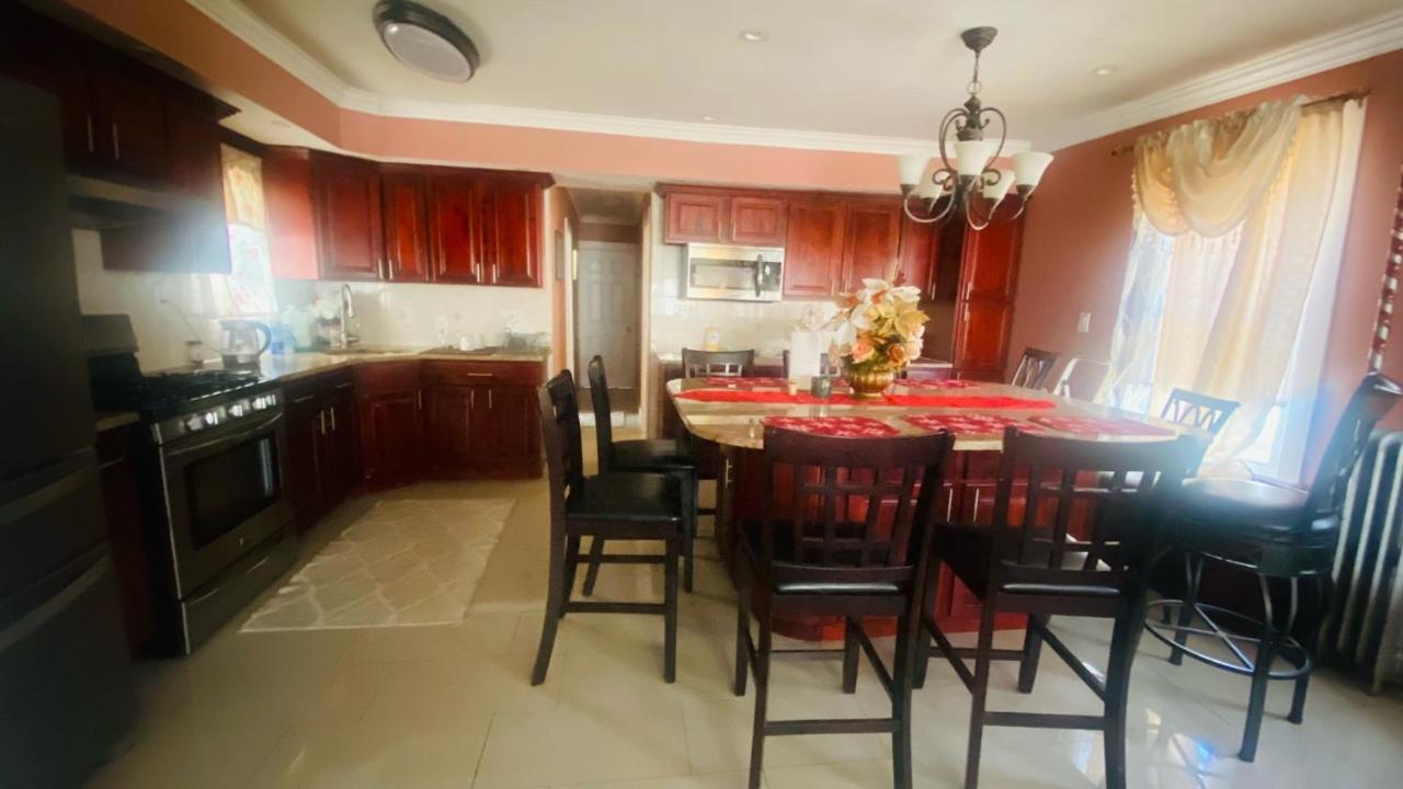 Minutes From Jfk, Beautiful Home With Peaceful, Cosy, Private Room Νέα Υόρκη Εξωτερικό φωτογραφία