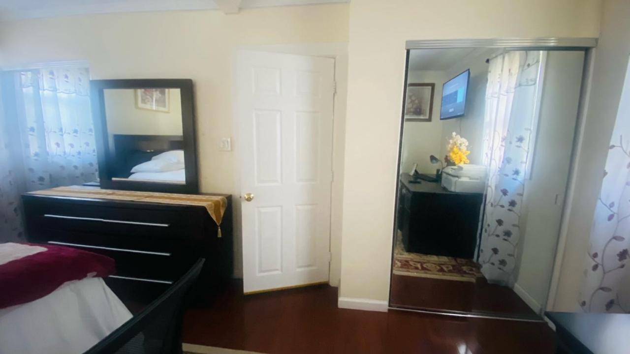 Minutes From Jfk, Beautiful Home With Peaceful, Cosy, Private Room Νέα Υόρκη Εξωτερικό φωτογραφία